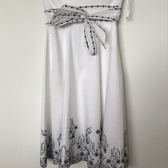 White House/Black Market Dress - Picture 3 of 6